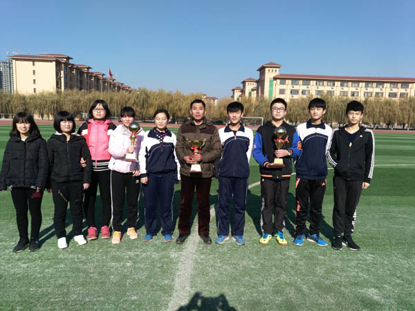 曲陽一中獲得曲陽縣中小學(xué)生兵乓球比賽男女團體第一名